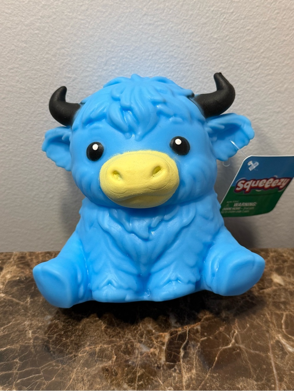 Squeeezy highland cow- Blue